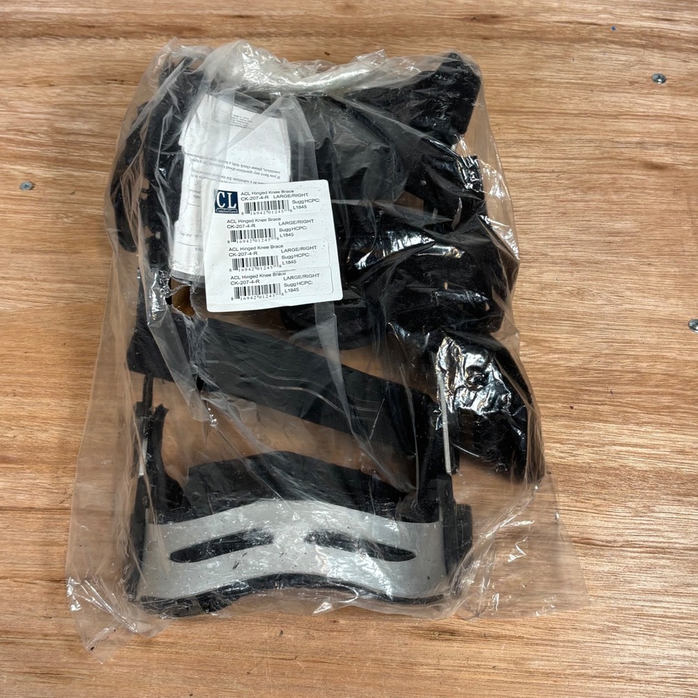 Comfortland ACL Hinged Knee Brace CK-207-4-R Large Right Leg Black Silver NEW